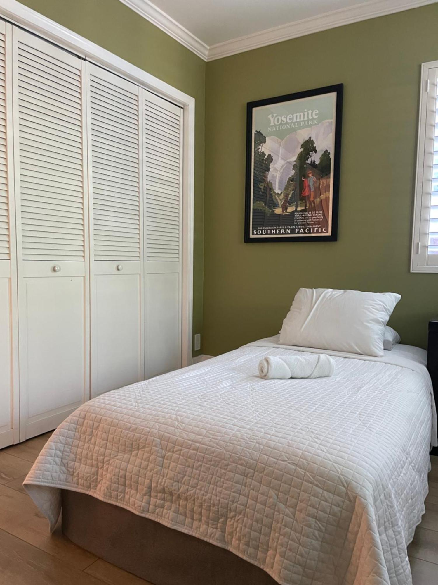 Private Room In Los Angeles With Wifi And Ac And Private Fridge!!! Exterior photo