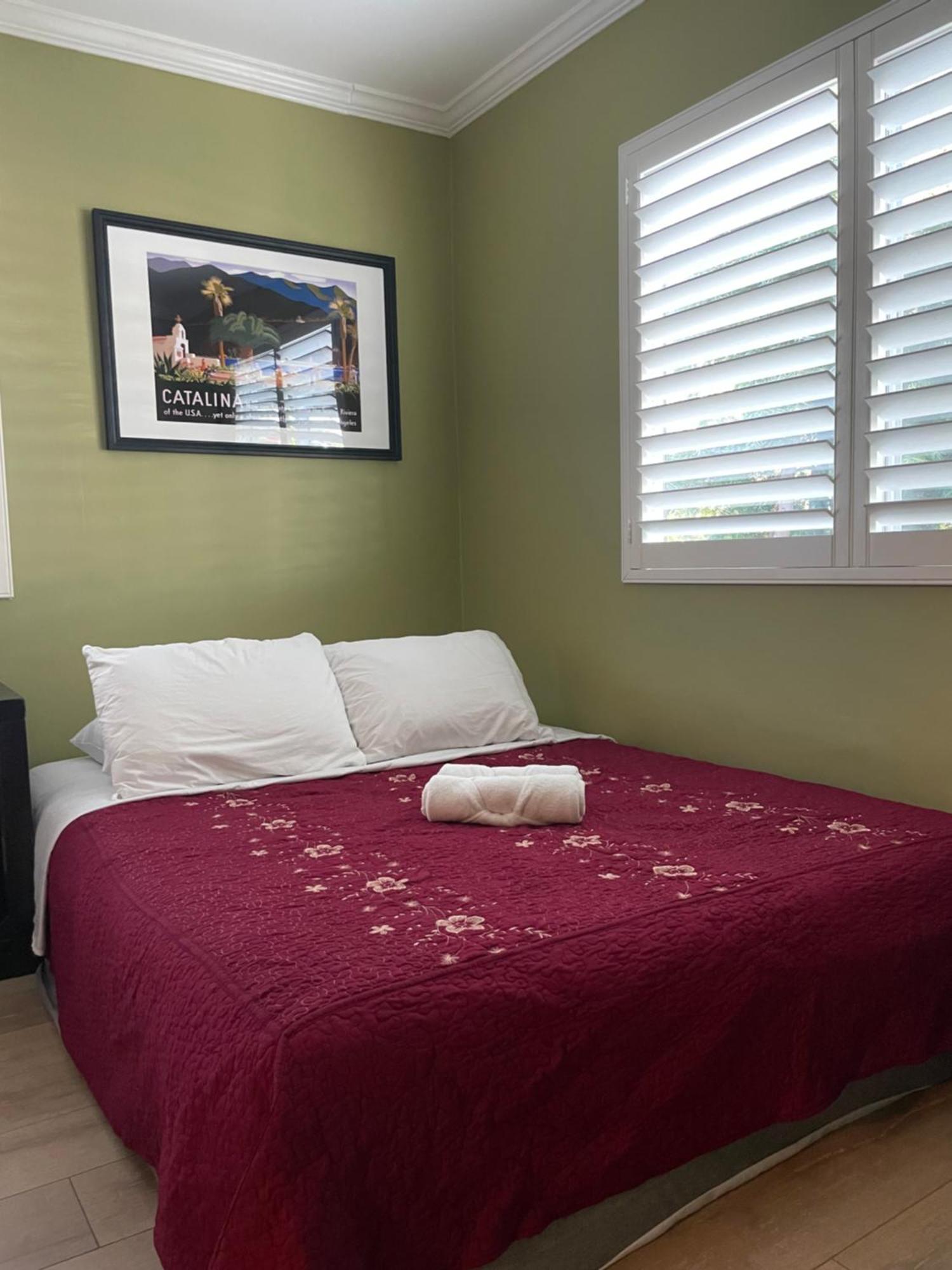 Private Room In Los Angeles With Wifi And Ac And Private Fridge!!! Exterior photo